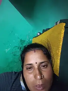 Snapshot of Reena_lodha chatting on 05-20-26, 03:20 Reena lodha online show from 05-20-26, 03:20