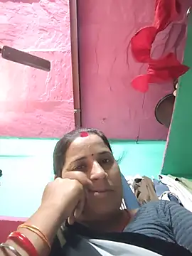 Snapshot of Reena_lodha chatting on 05-22-26, 11:30 Reena lodha online show from 05-22-26, 11:30