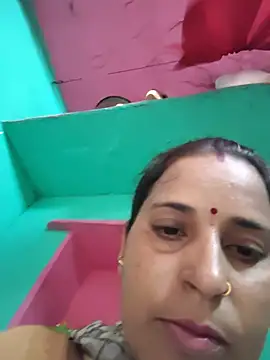 Snapshot of Reena_lodha chatting on 06-11-26, 07:27 Reena lodha online show from 06-11-26, 07:27