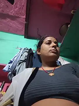 Snapshot of Reena_lodha chatting on 05-26-26, 10:41 Reena lodha online show from 05-26-26, 10:41