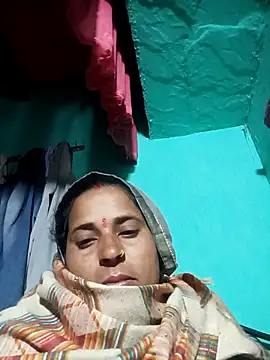 Snapshot of Reena_lodha chatting on 01-16-26, 08:57 Reena lodha online show from 01-16-26, 08:57