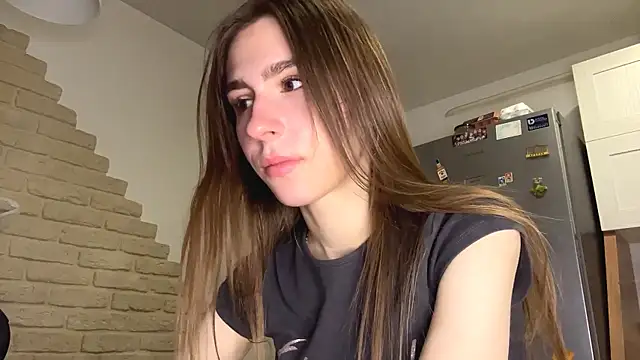 ElsieKuhlmann online show from 03-01-26, 04:12