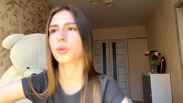 ElsieKuhlmann online show from 03-09-26, 02:09