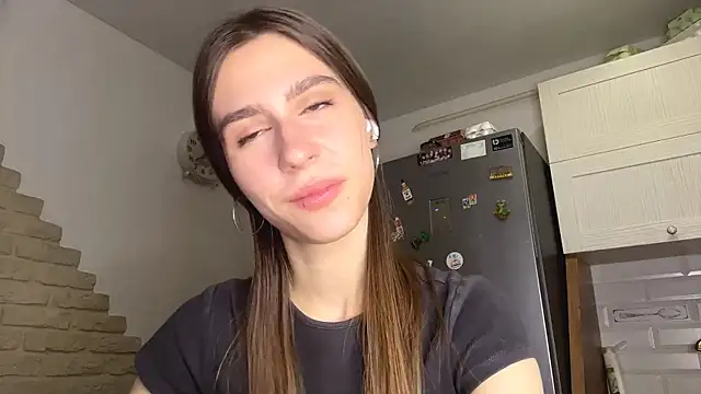 ElsieKuhlmann online show from 03-06-26, 05:13