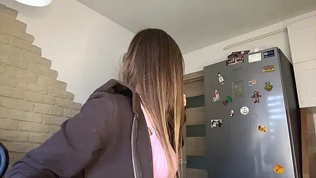 ElsieKuhlmann online show from 03-15-26, 05:36