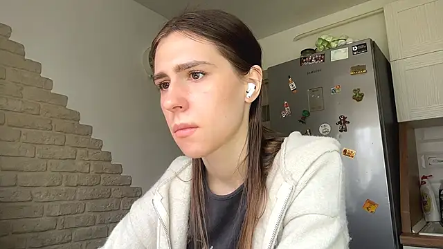 ElsieKuhlmann online show from 04-11-26, 07:45