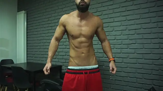 Snapshot of muscledesire chatting on 01-09-26, 03:02 muscledesire online show from 01-09-26, 03:02