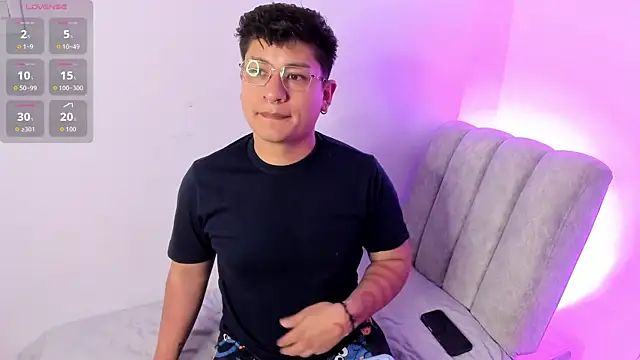 Theo Rowan online show from 01-12-26, 09:27