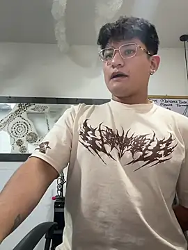 Theo Rowan online show from 01-13-26, 11:30