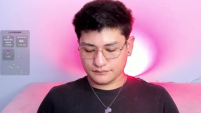 Theo Rowan online show from 02-11-26, 07:36