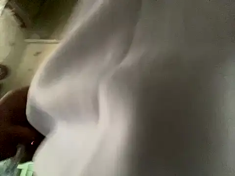 Snapshot of Blodkh_4 chatting on 01-08-26, 02:23 Blodkh 4 online show from 01-08-26, 02:23