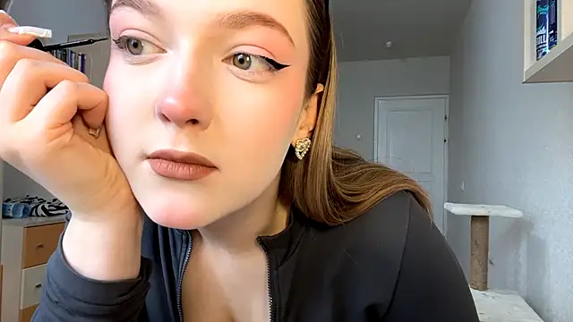 JammieMickiewicz online show from 04-12-26, 11:35