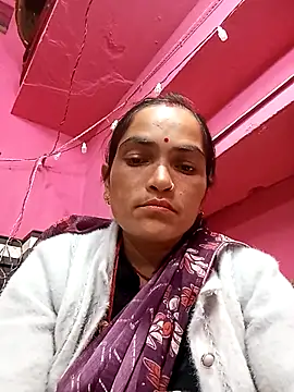 Snapshot of Sonam15884 chatting on 01-17-26, 02:31 Sonam15884 online show from 01-17-26, 02:31