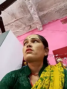 Snapshot of Sonam15884 chatting on 02-23-26, 04:58 Sonam15884 online show from 02-23-26, 04:58