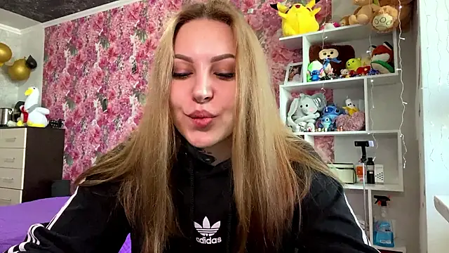 TraciBallena online show from 02-02-26, 09:08