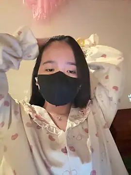 Gwen879 online show from 02-08-26, 08:01