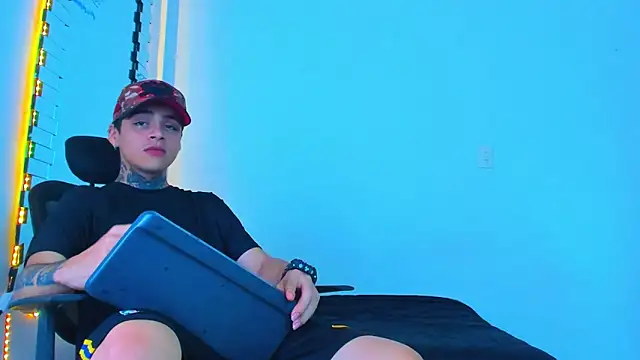 Thomas-Wil online show from 02-27-26, 09:58