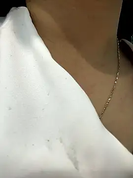 Snapshot of Single-momm22 chatting on 01-08-26, 02:12 Single-momm22 online show from 01-08-26, 02:12