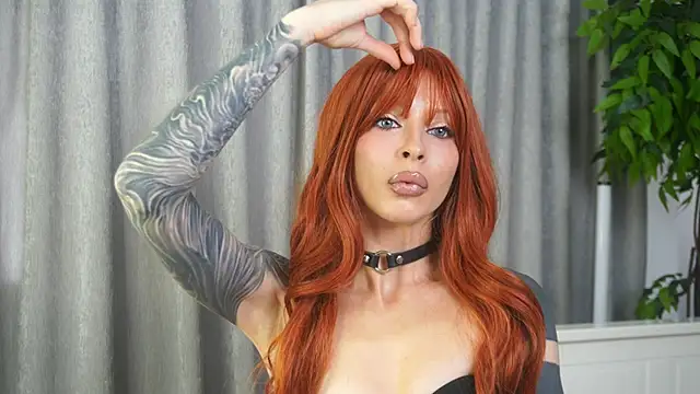 Snapshot of LanaReals chatting on 02-22-26, 07:55 LanaReals online show from 02-22-26, 07:55