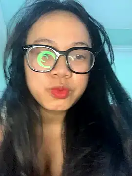 Snapshot of Leeeiu chatting on 01-13-26, 08:40 Leeeiu online show from 01-13-26, 08:40