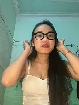 Snapshot of Leeeiu chatting on 01-12-26, 12:45 Leeeiu online show from 01-12-26, 12:45