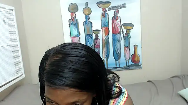 Snapshot of TallDivaNoir chatting on 05-30-26, 05:40 TallDivaNoir online show from 05-30-26, 05:40