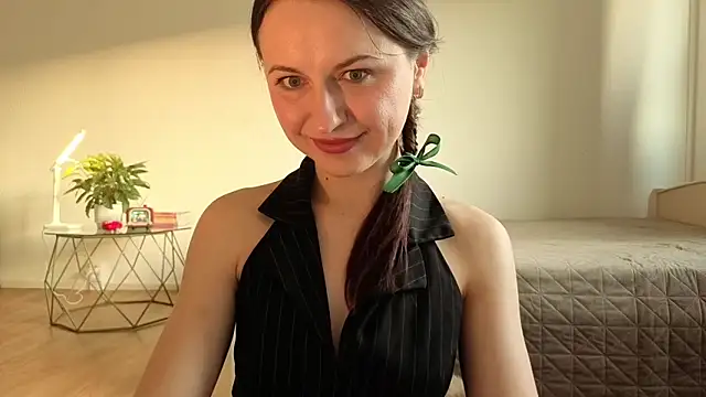 Snapshot of Satin_Sin chatting on 05-24-26, 06:52 Satin Sin online show from 05-24-26, 06:52