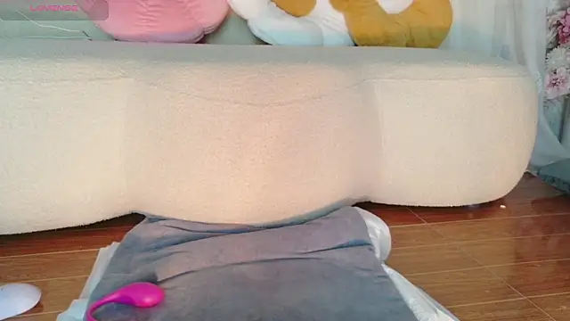 Bee bee1 online show from 03-21-26, 02:02