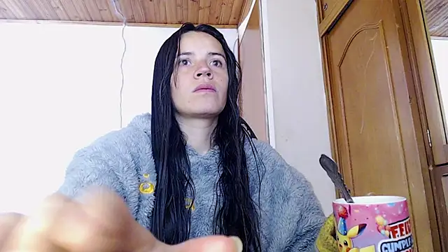 Snapshot of Shanel_Lozano chatting on 05-10-26, 01:14 Shanel Lozano online show from 05-10-26, 01:14
