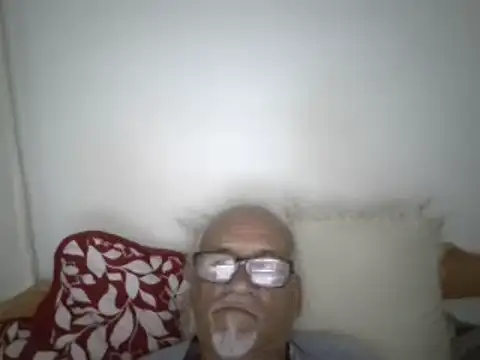 Snapshot of Patyman chatting on 05-01-26, 11:43 Patyman online show from 05-01-26, 11:43