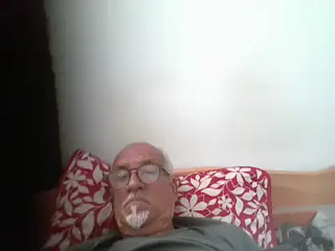 Snapshot of Patyman chatting on 04-18-26, 07:58 Patyman online show from 04-18-26, 07:58