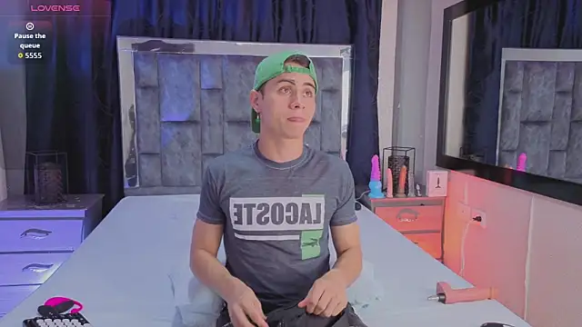 LeoMonnroe online show from 04-10-26, 07:21