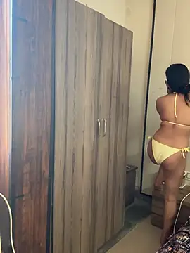 Snapshot of HotNeha08 chatting on 02-08-26, 02:53 HotNeha08 online show from 02-08-26, 02:53