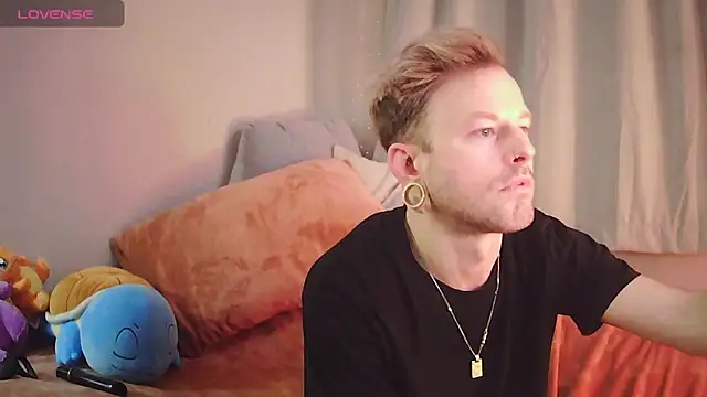 Snapshot of MickeyMoans444 chatting on 01-17-26, 11:03 MickeyMoans444 online show from 01-17-26, 11:03