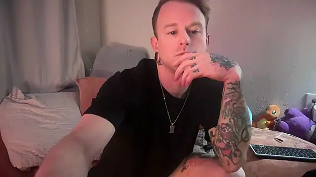 Snapshot of MickeyMoans444 chatting on 01-18-26, 09:02 MickeyMoans444 online show from 01-18-26, 09:02