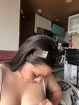 Veronica Wins  online show from 04-14-26, 09:53