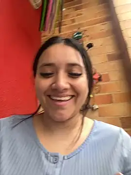 Veronica Wins  online show from 03-09-26, 08:12