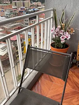 Veronica Wins  online show from 04-11-26, 04:54