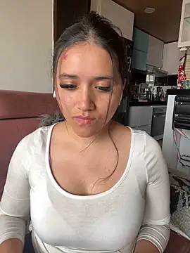 Veronica Wins  online show from 04-13-26, 08:35