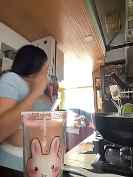 Veronica Wins  online show from 04-08-26, 05:25