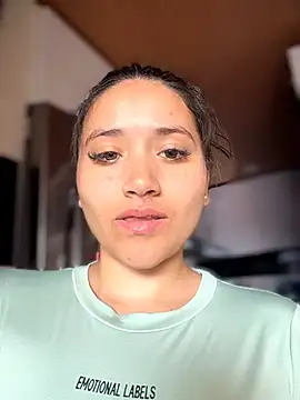 Veronica Wins  online show from 07-05-26, 03:08