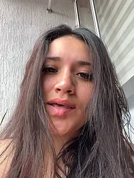 Snapshot of Veronica_Wins_ chatting on 04-24-26, 03:36 Veronica Wins online show from 04-24-26, 03:36