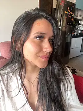 Veronica Wins  online show from 04-10-26, 06:59