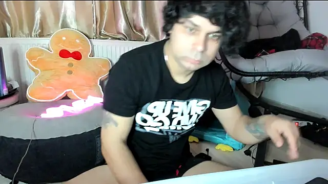 Snapshot of LorenzoBoy99 chatting on 01-10-26, 08:48 LorenzoBoy99 online show from 01-10-26, 08:48