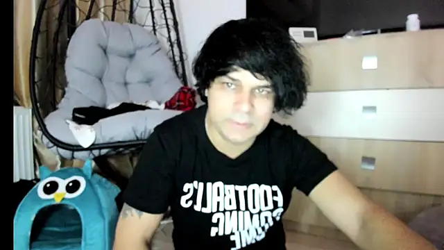 Snapshot of LorenzoBoy99 chatting on 01-08-26, 11:44 LorenzoBoy99 online show from 01-08-26, 11:44