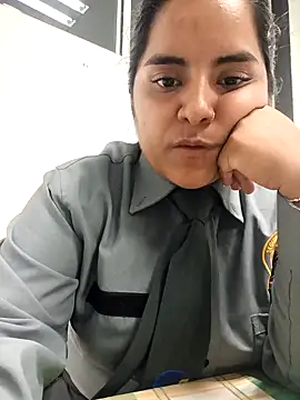 Snapshot of Isabel_3 chatting on 02-10-26, 01:37 Isabel 3 online show from 02-10-26, 01:37