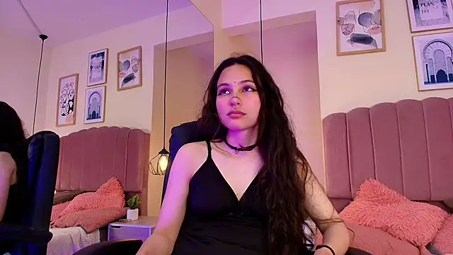 Hanabie  online show from 02-12-26, 03:28