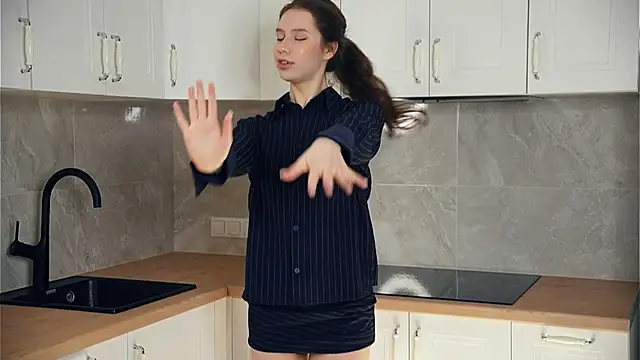 MargeLefevers online show from 01-13-26, 06:39