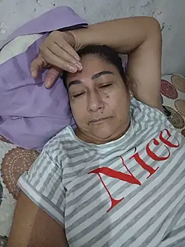 Snapshot of PatriciaGrajales chatting on 05-09-26, 02:42 PatriciaGrajales online show from 05-09-26, 02:42