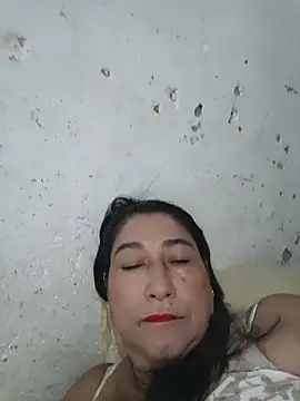 Snapshot of PatriciaGrajales chatting on 05-05-26, 03:15 PatriciaGrajales online show from 05-05-26, 03:15